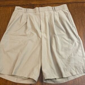 Greg Norman microfiber khaki golf shorts waist 34